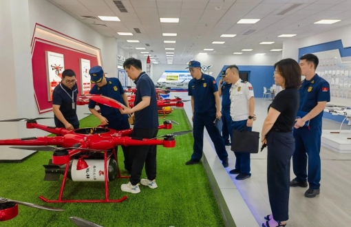 杭州市消防局局长何肇瑜带队赴浙江翔龙航空发展有限公司实地考察，共筑消防安全防线