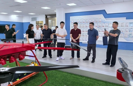 杭州市景区公安局党委书记、局长黄涛一行赴翔龙航空考察，共商低空经济与景区安全新路径