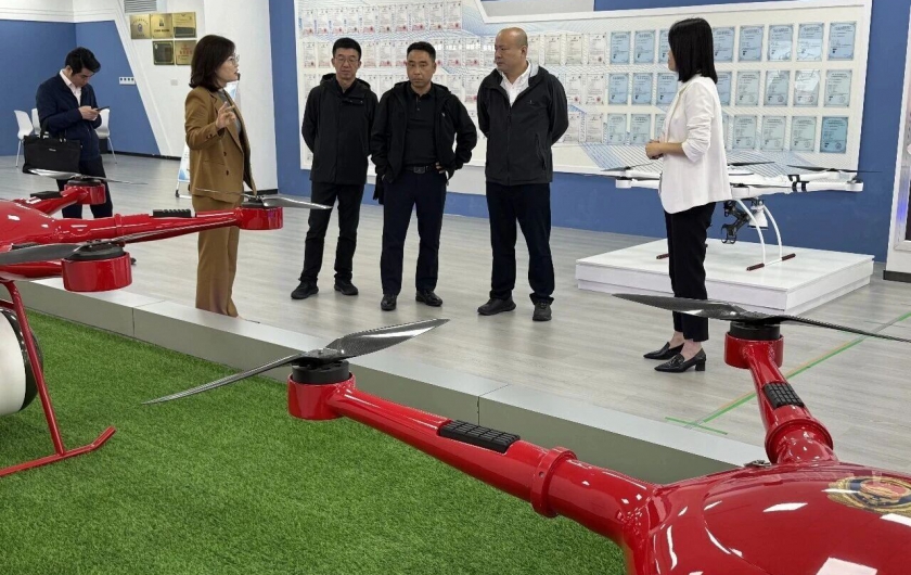 湖州市应急管理局、消防救援局主要领导一行莅临翔龙航空考察指导